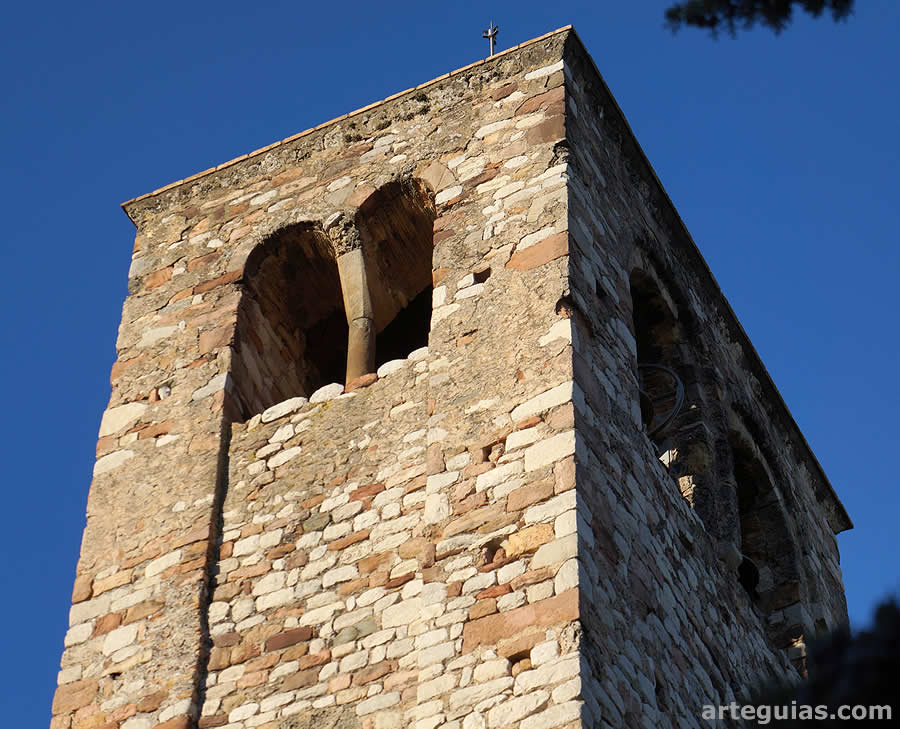 Cuerpo de campanas de la torre campanario