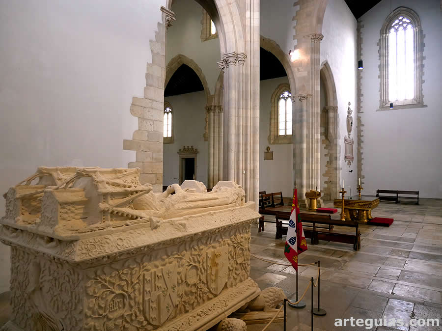 Sarc&oacute;fago de Pedro de Menezes y Beatriz Coutinho