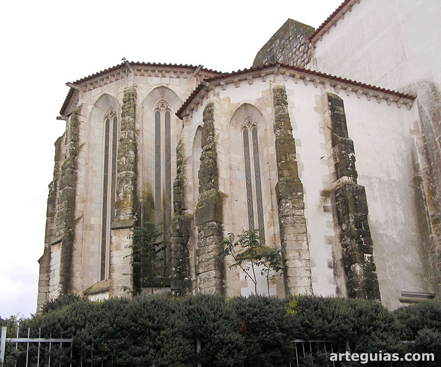 Cabecera de la iglesia de Santa Mar&iacute;a de Gracia de Santar&eacute;n