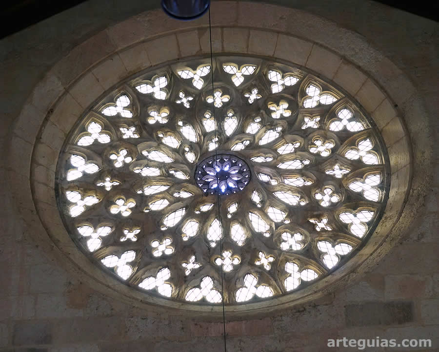 Vista interior del roset&oacute;n