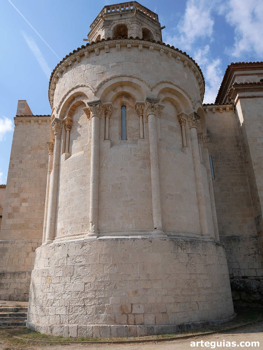 Cabecera de la iglesia románica