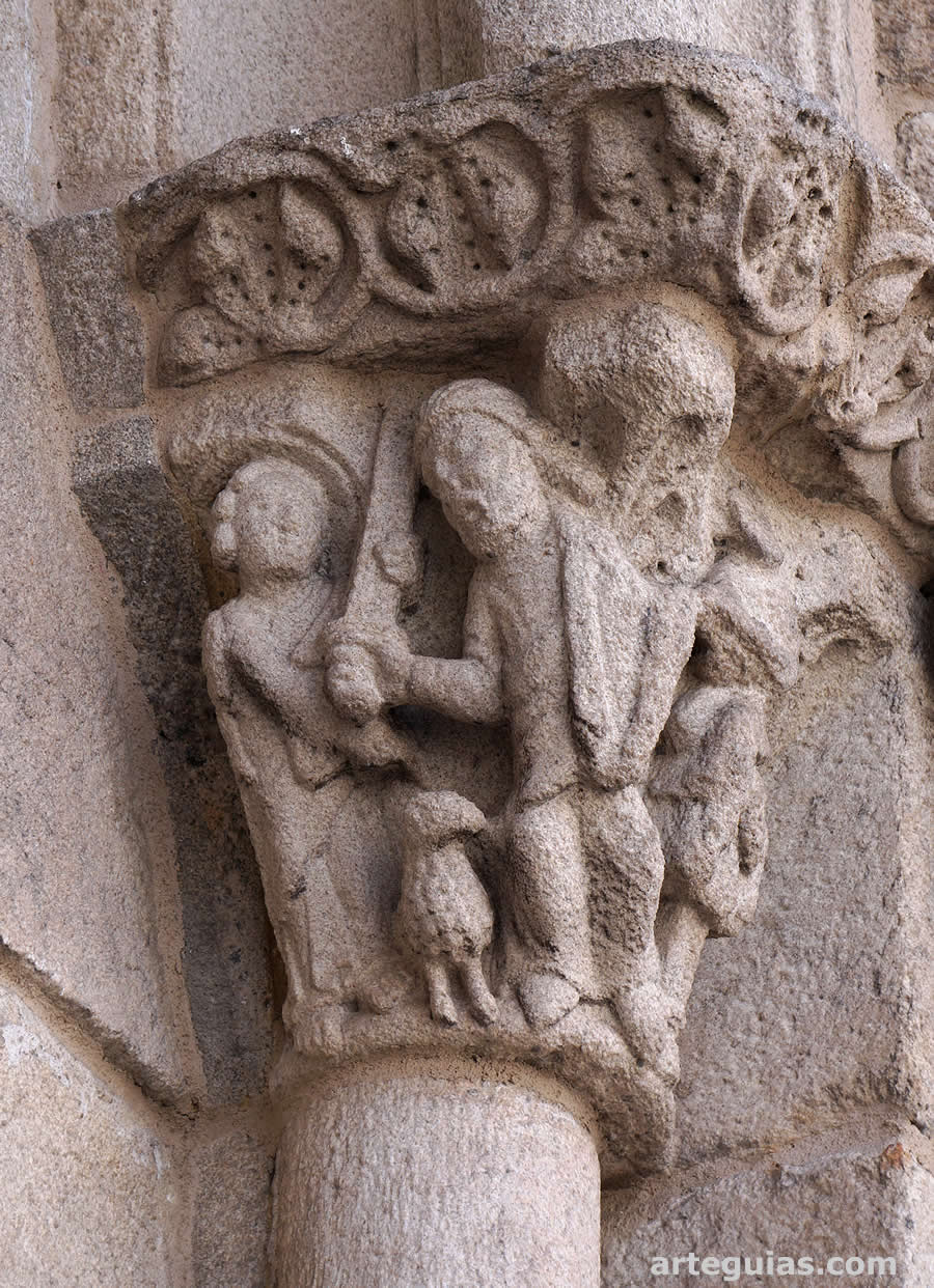 Iglesia de Santiago, A Coruña: capitel de la puerta occidental