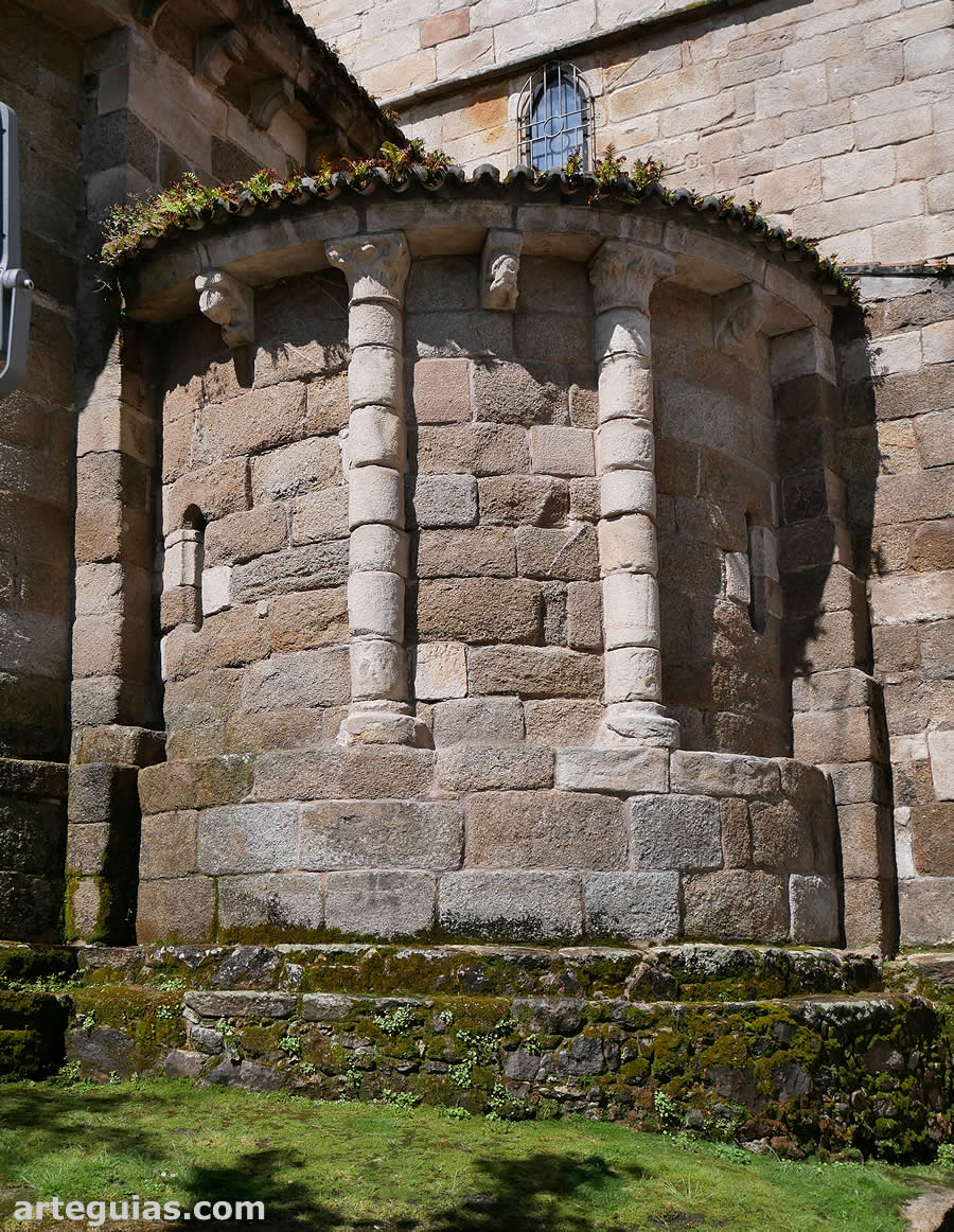 Ábside norte de la iglesia de Santiago, A Coruña