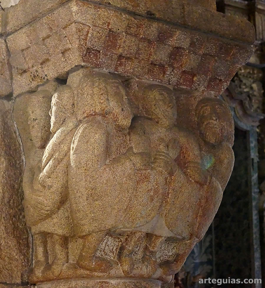 Capitel del arco triunfal