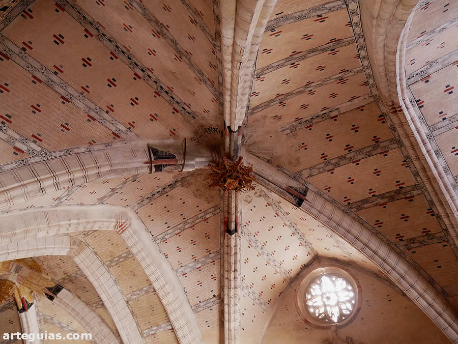Iglesia de Tobed: b&oacute;veda de crucer&iacute;a