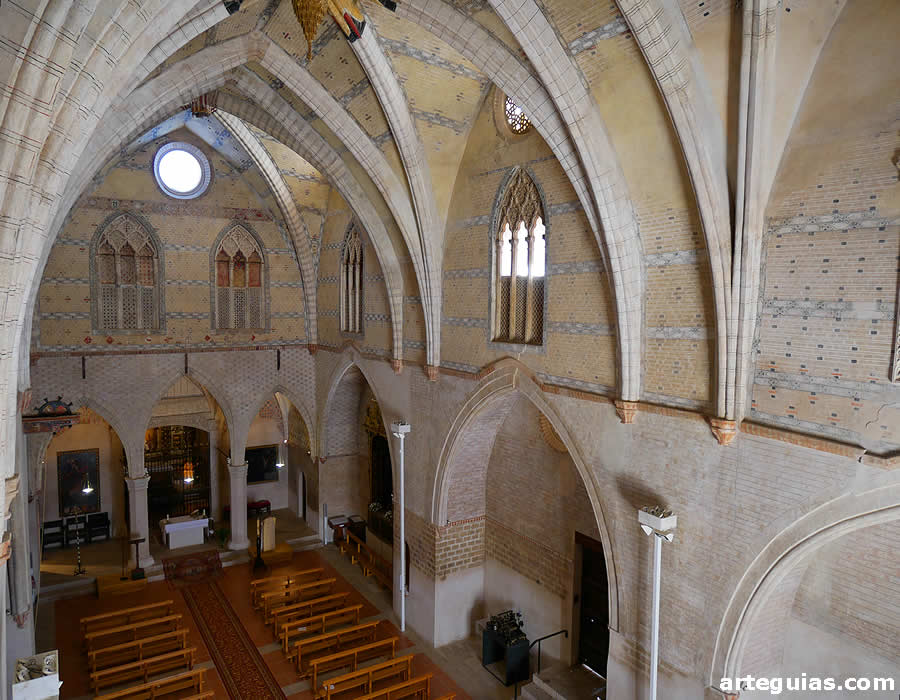 Interior de la iglesia de Tobed