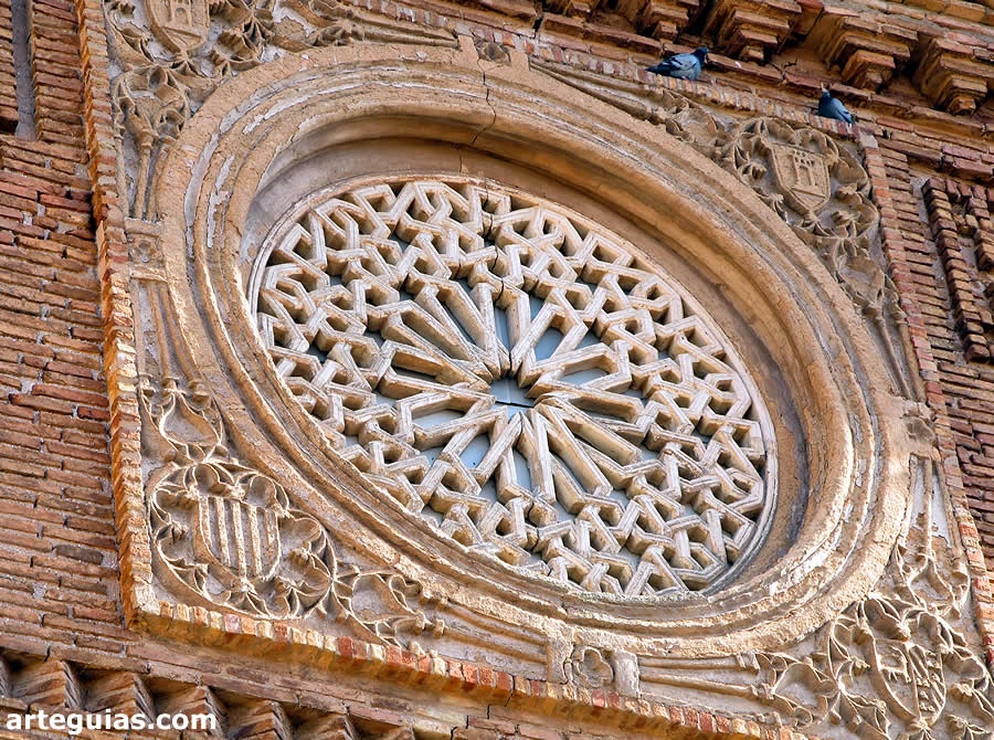 Precioso rosetón mudéjar del imafronte