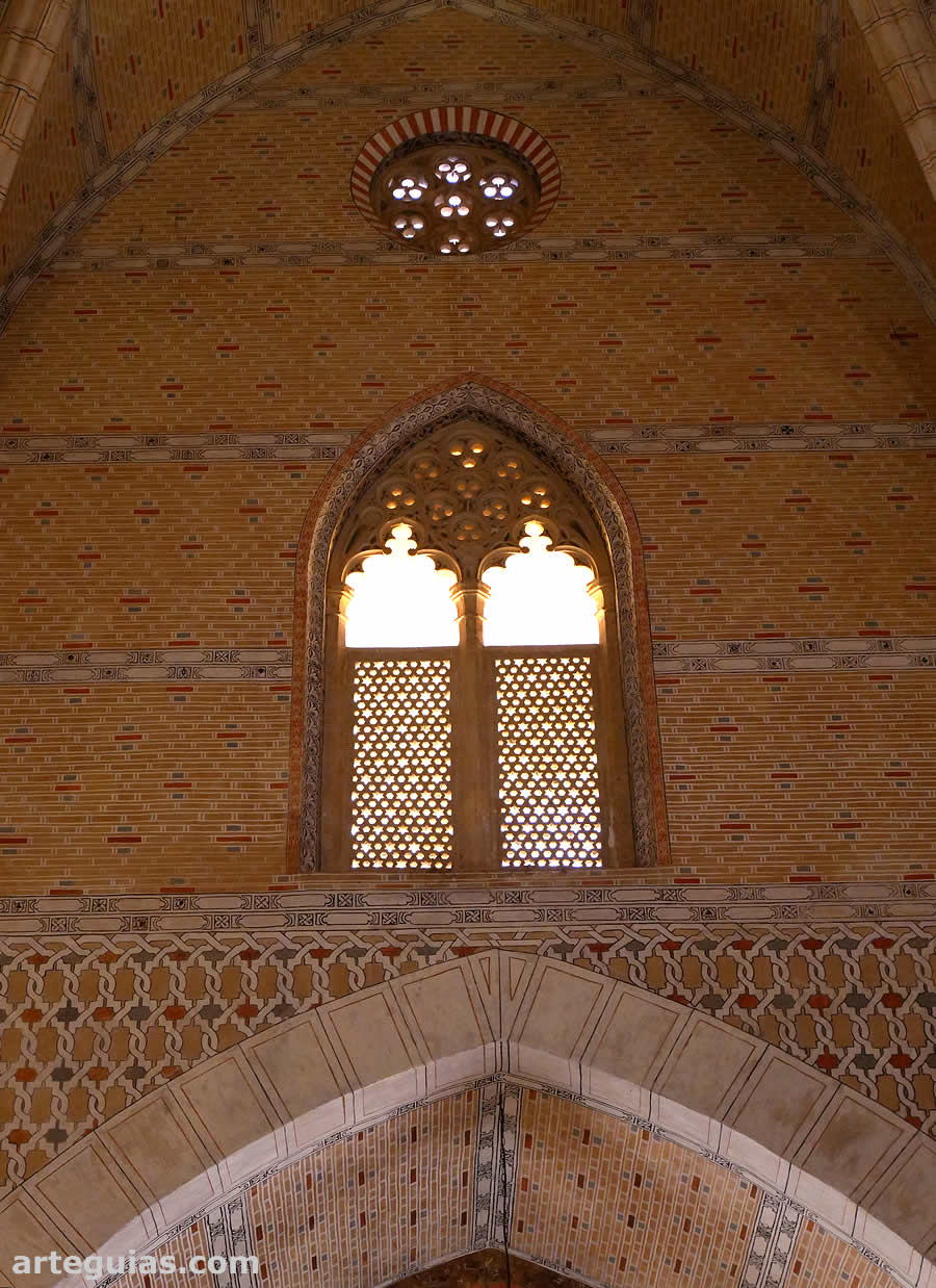 La iglesia de Torralba de Ribota es de una belleza poco común