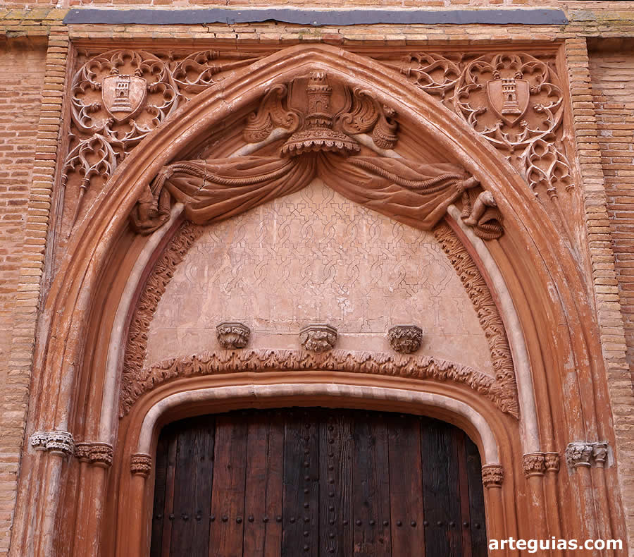 Puerta gótico mudéjar