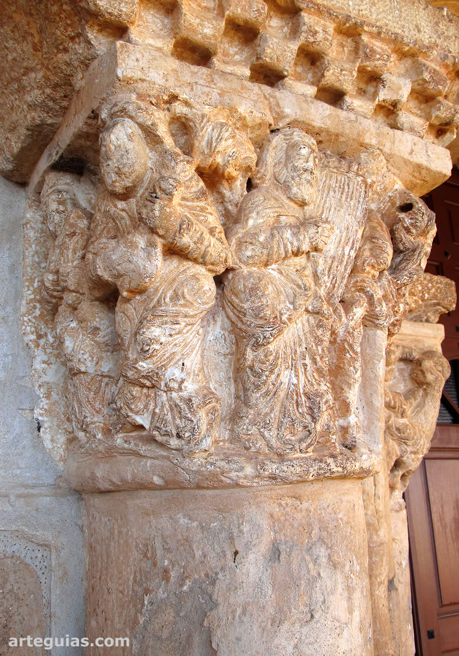 Iglesia de Torreandaluz, Soria: capitel de los músicos