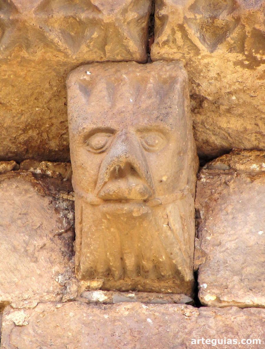 Canecillo zoomorfo