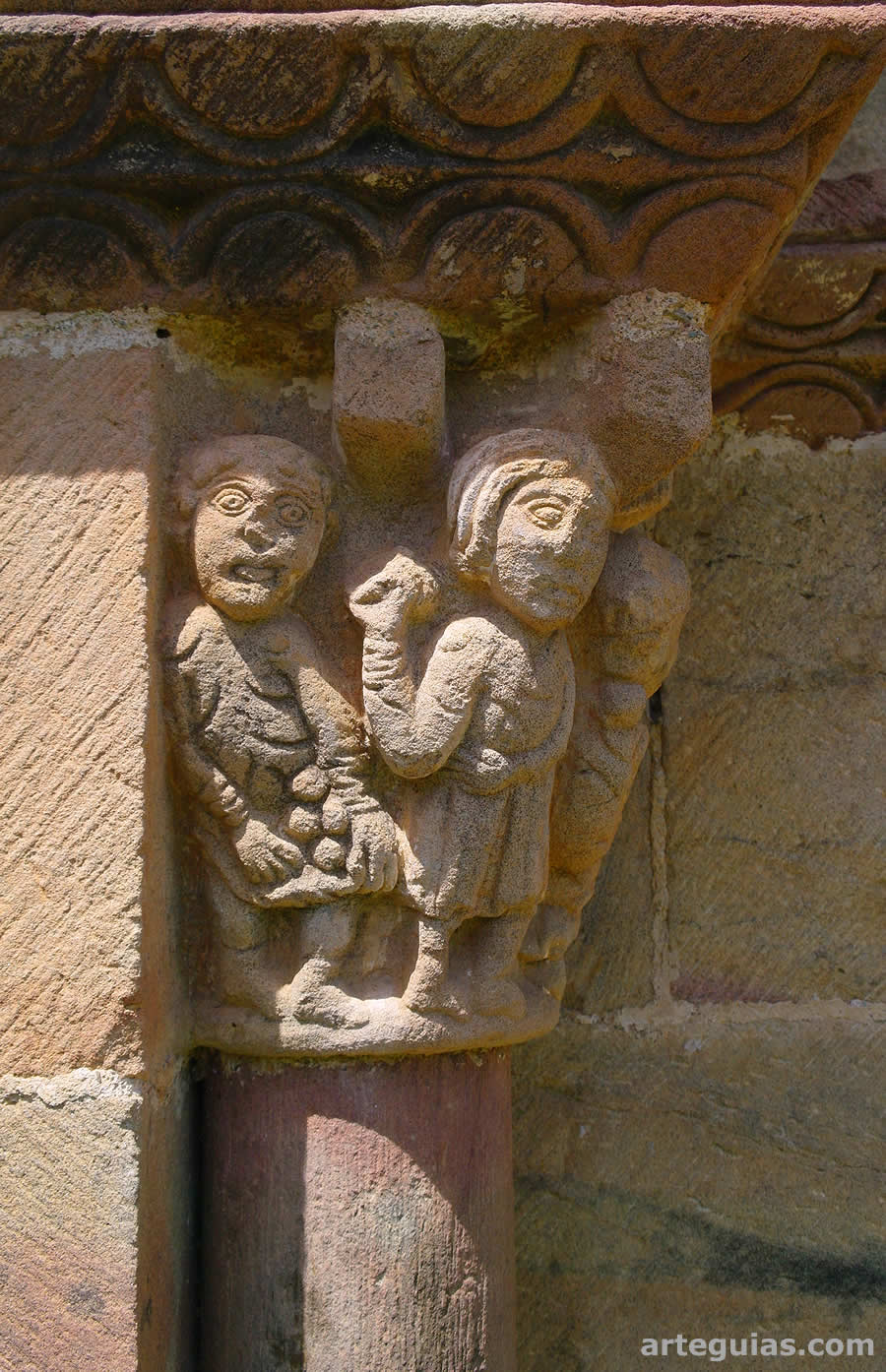 Capitel con la lapidación de San Esteban