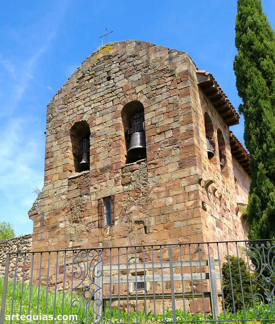 Espadaña convertida en torre