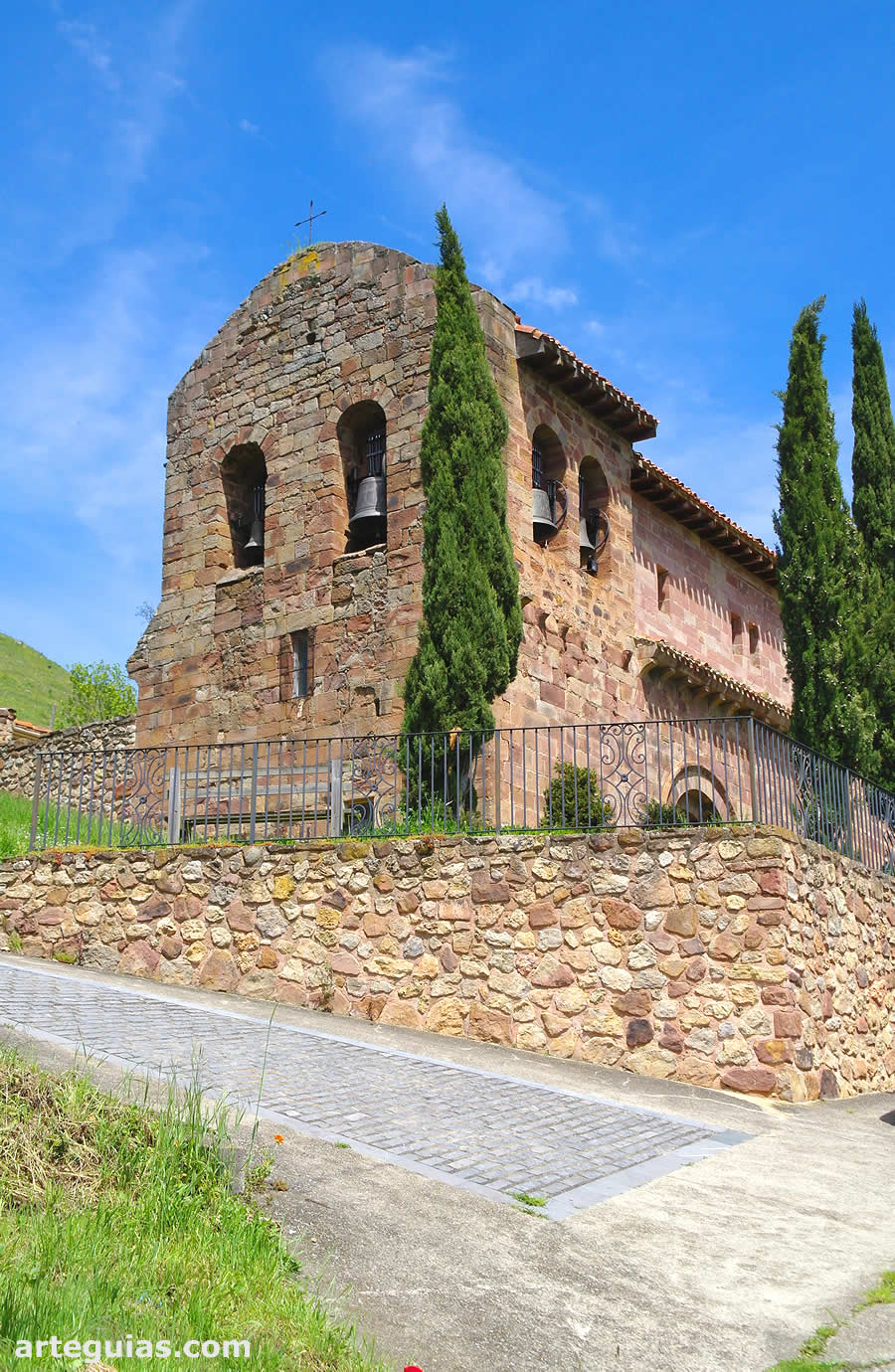 Guía de la iglesia de Zorraquín, La Rioja