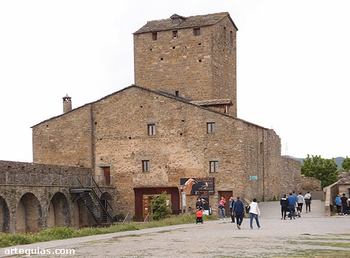 Restos del castillo de Aínsa