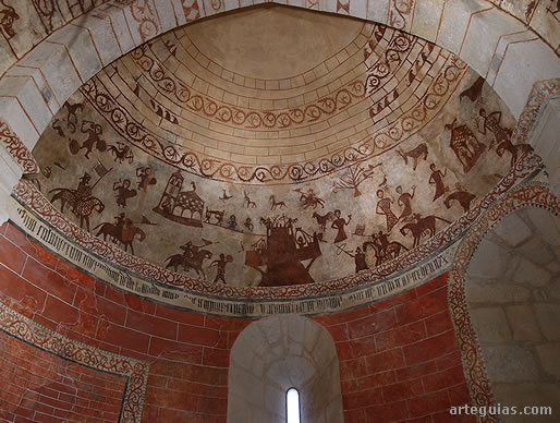 Interior de la bóveda del ábside de la iglesia de Alaiza y su conjunto pictórico pleno de misterio