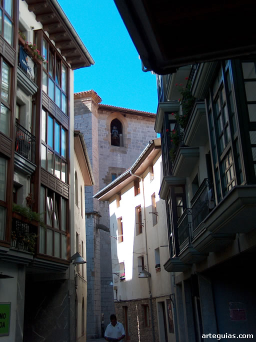 Exterior de la Iglesia de Deba, Guipúzcoa
