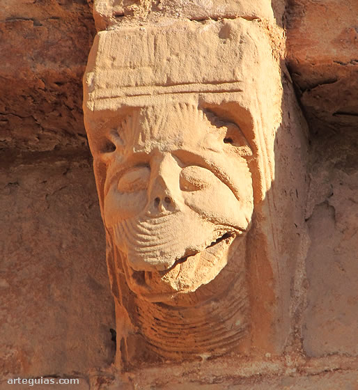 Cabeza grotesca