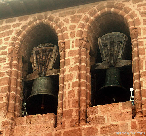 Troneras del cuerpo de campanas del campanario