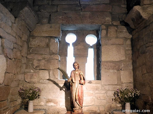 Iglesia de Santa Eufemia de Ambía, Ourense: interior del ábside central