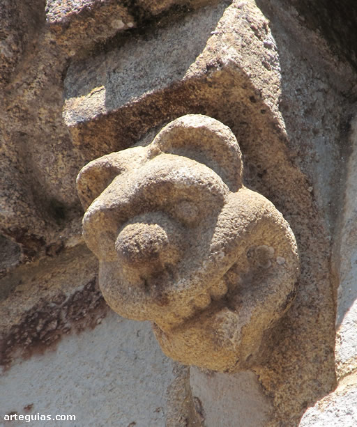 Cabeza zoomorfa