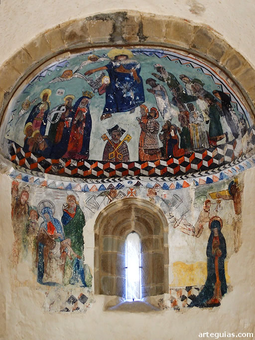 Ábside principal con sus pinturas