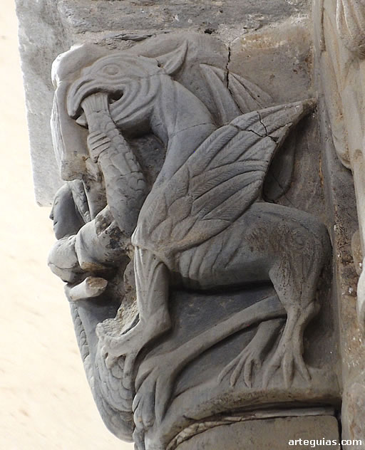 Iglesia de Serrapio: grifo