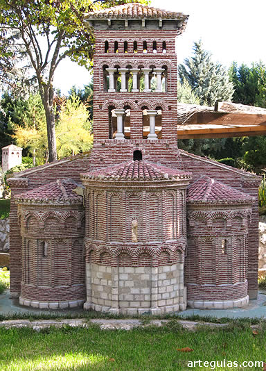 Maqueta de San Tirso de Sahag&uacute;n en el Parque Tem&aacute;tico del Mud&eacute;jar