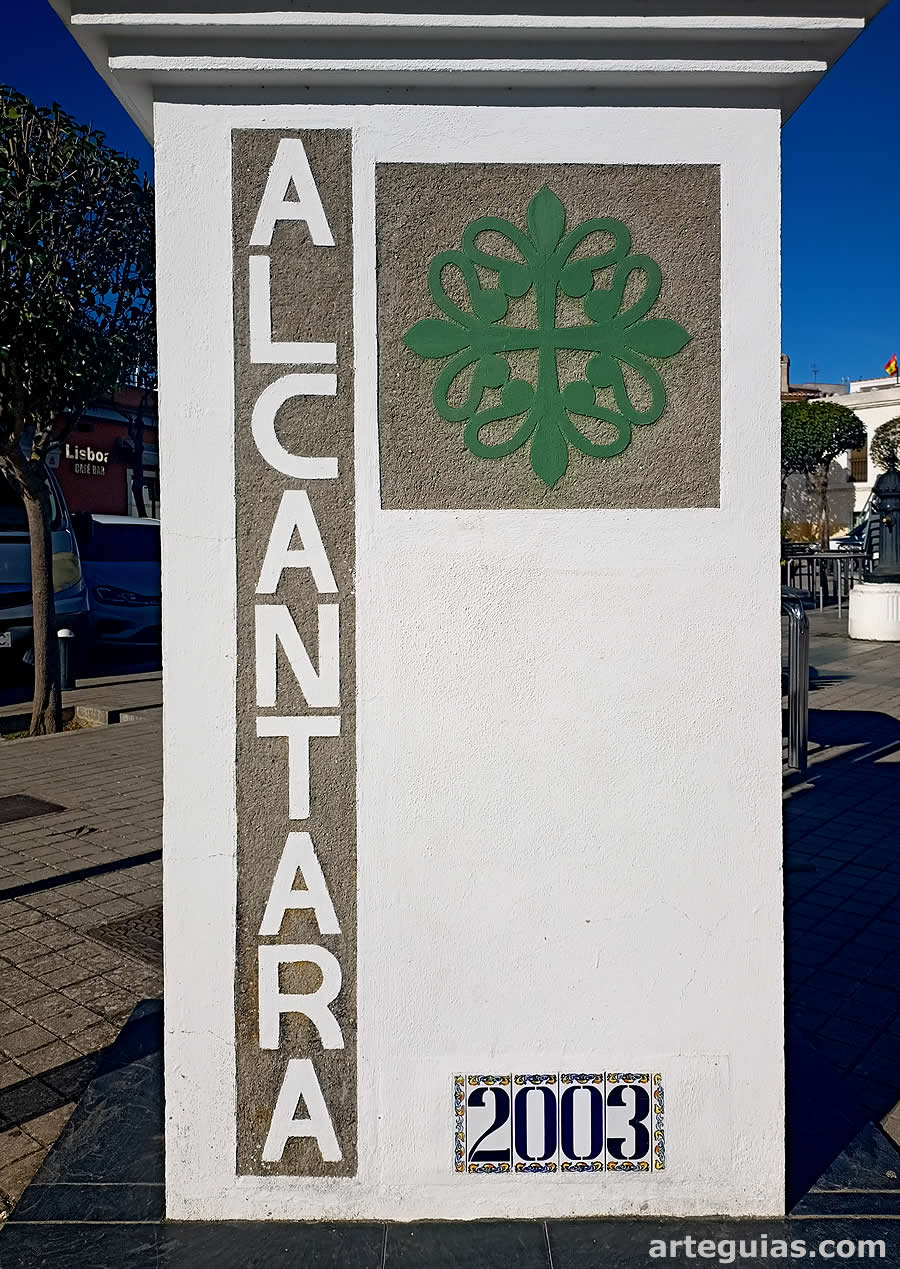 Alcántara fue durante siglos la sede de la orden militar homónima