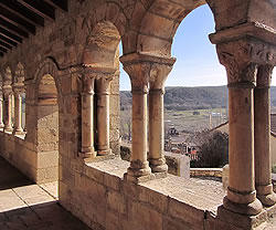 Iglesia de Ab&aacute;nades