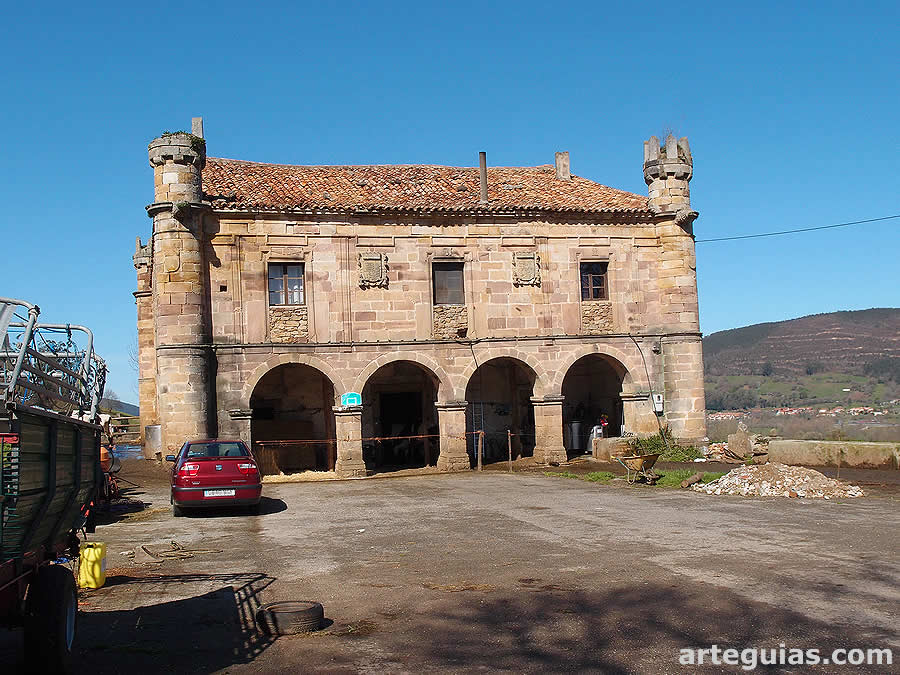 Palacio de Ceballos (Argomilla de Cayón)