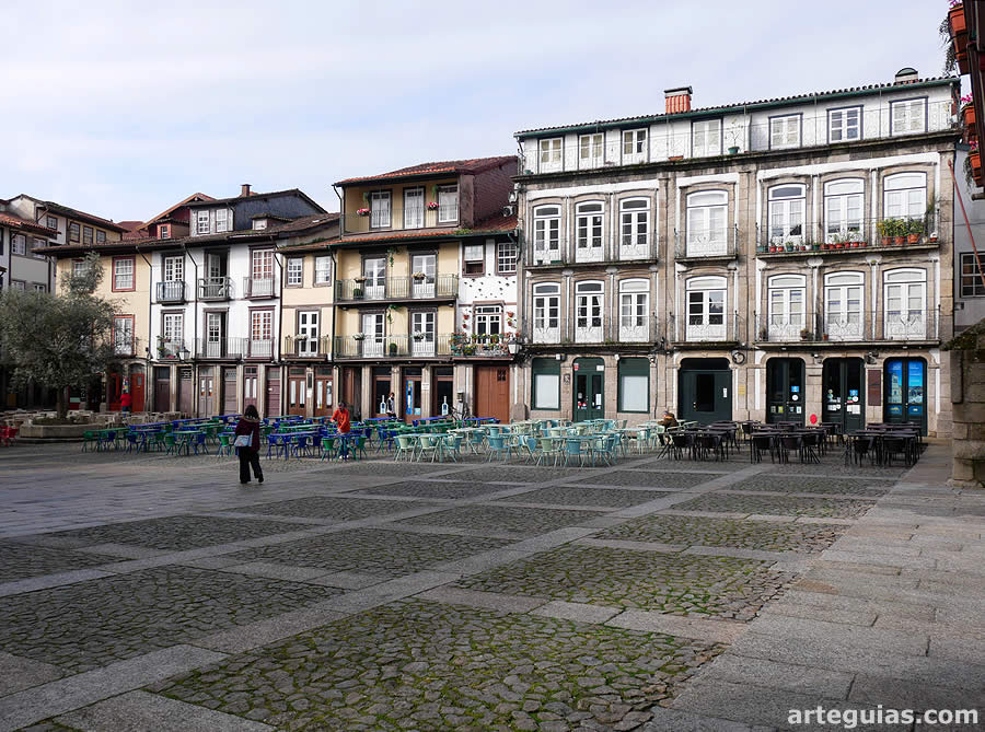 Pra&ccedil;a Largo da Oliveira, Guimar&atilde;es