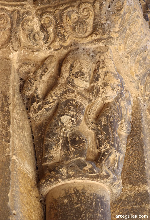 Otro de los caiteles de la iglesia de San Martín de Unx