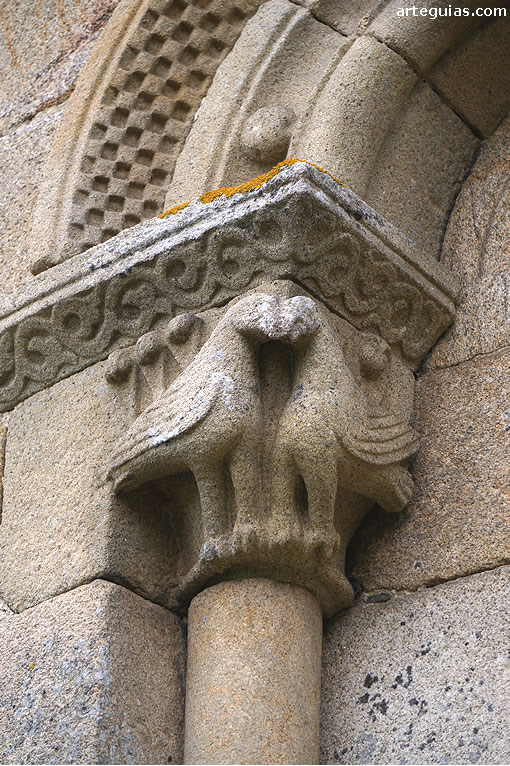 Capitel de aves