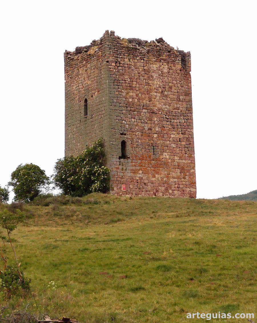 Torreón bajomedieval de Villanueva de la Torre, Palencia