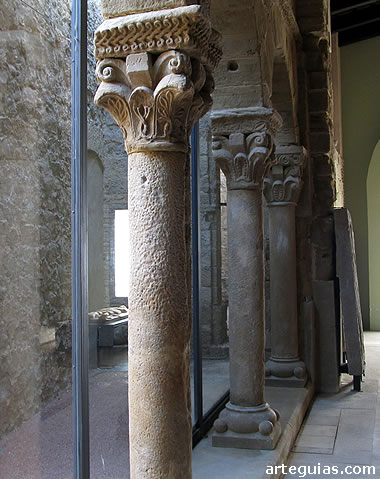 Panda del antiguo claustro rom&aacute;nico