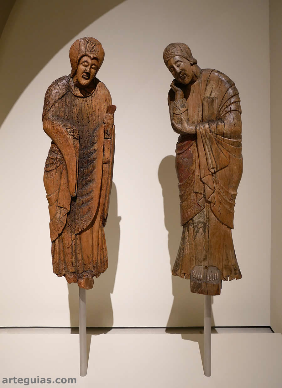 María y San Juan en el Descendimiento románico de Erill la Vall