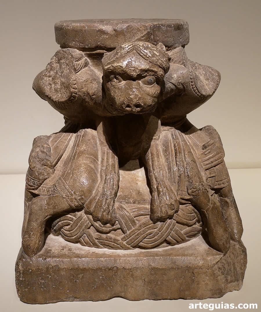 Relieve románico en el MNAC: Museo Nacional de Arte de Cataluña