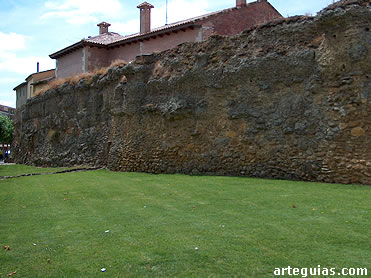 Tramo de muralla medieval