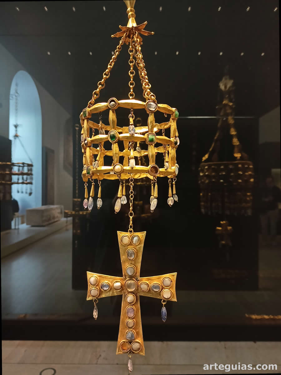 El Tesoro de Guarrazar es lo mejor conservado en la sala del arte visigodo