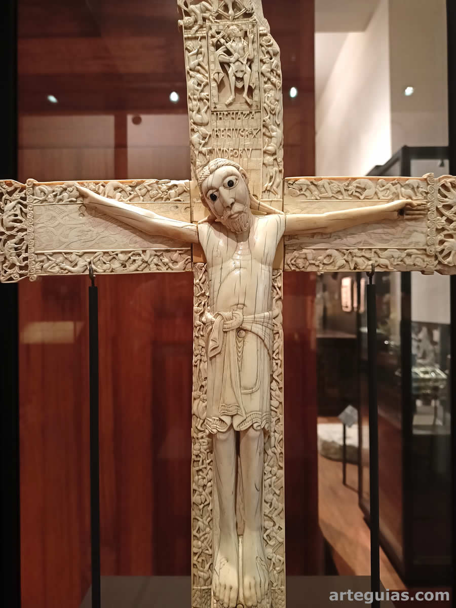 Una obra maestra del Museo Arqueol&oacute;gico Nacional de Espa&ntilde;a es el Crucifijo de Do&ntilde;a Sanchay Don Fernando