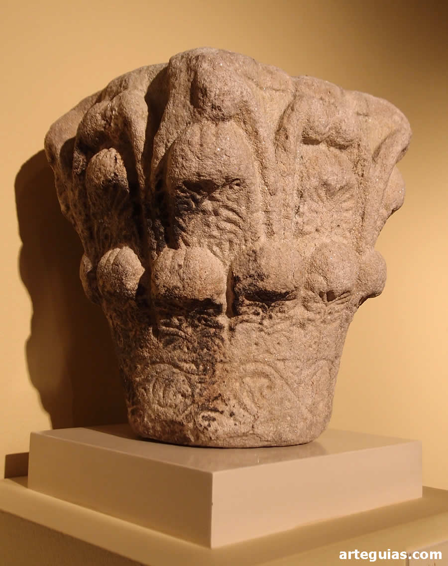 Capitel prerrom&aacute;nico del siglo X