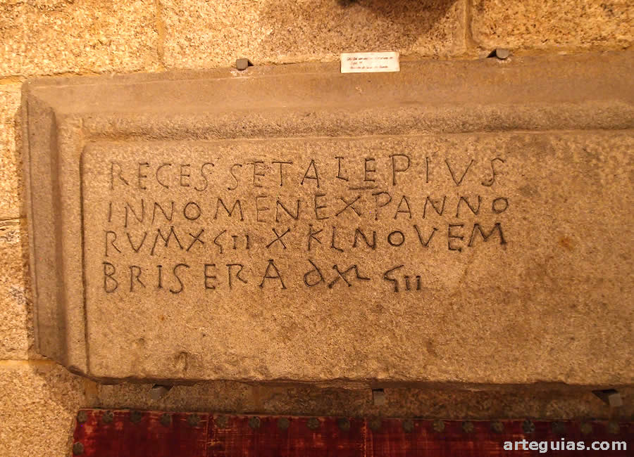 Museo Catedralicio de Ourense: lápida de San Xoán dos Baños