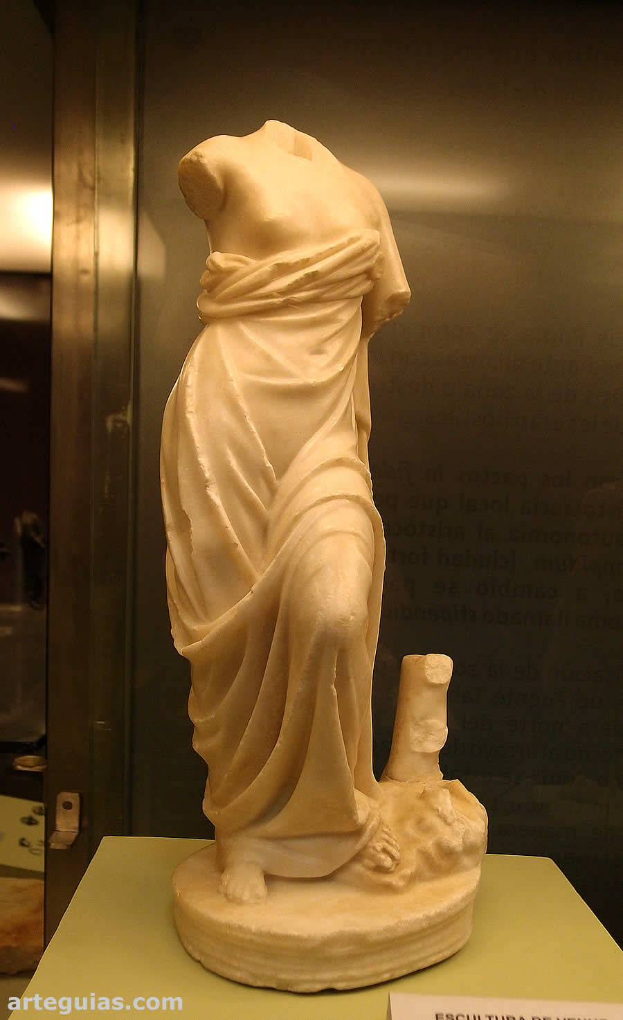 Estatua romana posiblemente de Venus. Museo de Jaén
