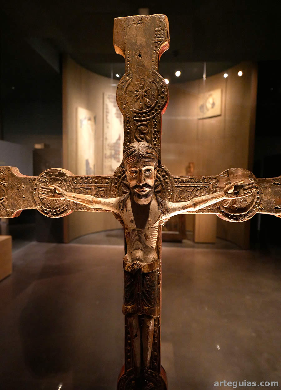 Cruz rom&aacute;nica del Museo de Lleida