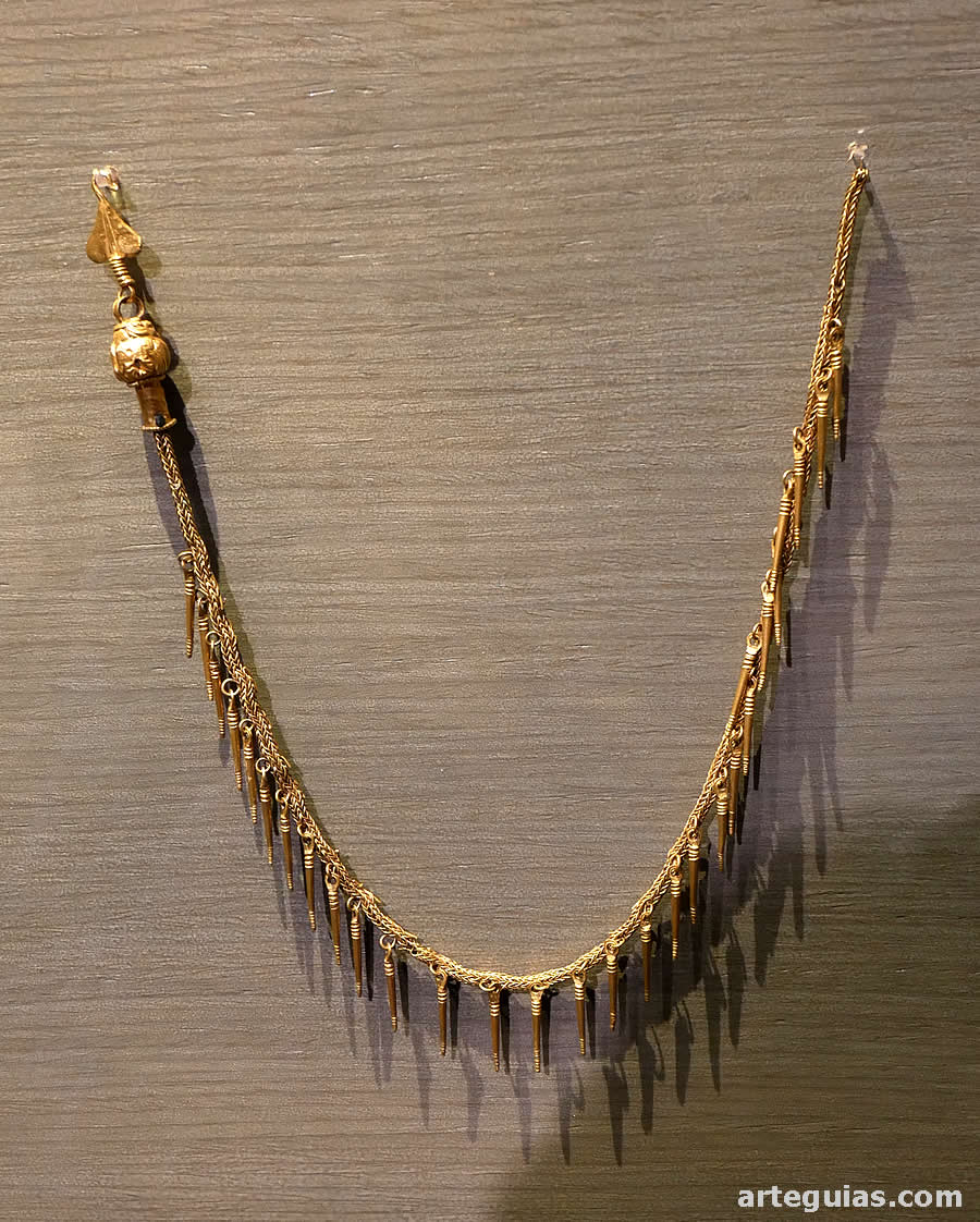 Collar de oro de &eacute;poca visigoda