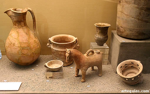 Museo Arqueológico de Linares: cerámica íbera