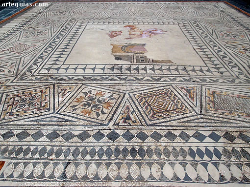Mosaico romano datados en el siglo III d.C. y procedente de una domus localizada en la calle de Armañá