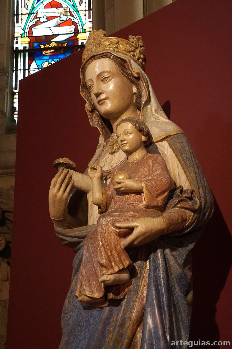 Una de las piezas más importantes del museo: la Virgen Blanca