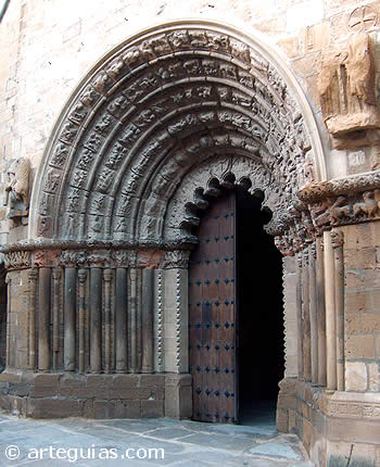 Integraci&oacute;n de la escultura rom&aacute;nica en la arquitectura. Puente la Reina, Navarra